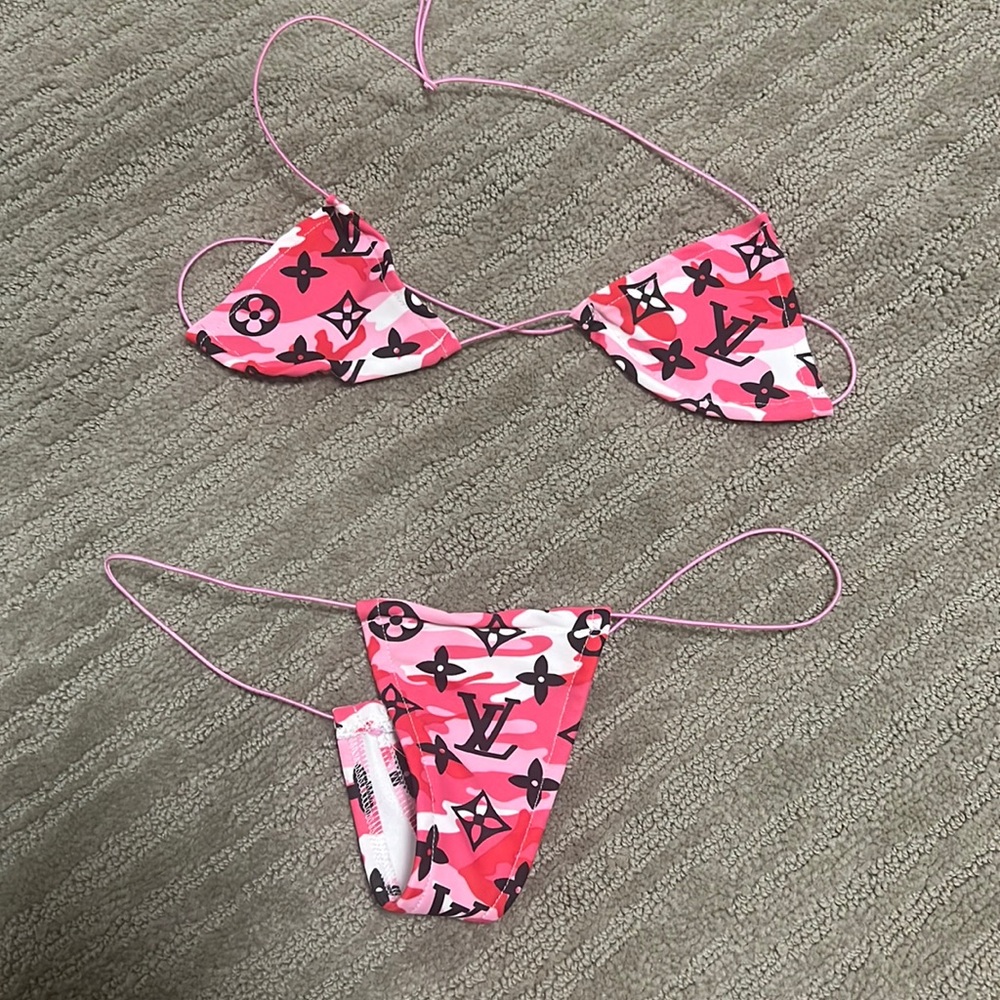 Exotic Dance Microkini